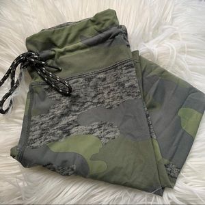 Aerie Camo leggings